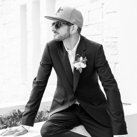 Meet your Posher, Aaron - Picture 2 of 3